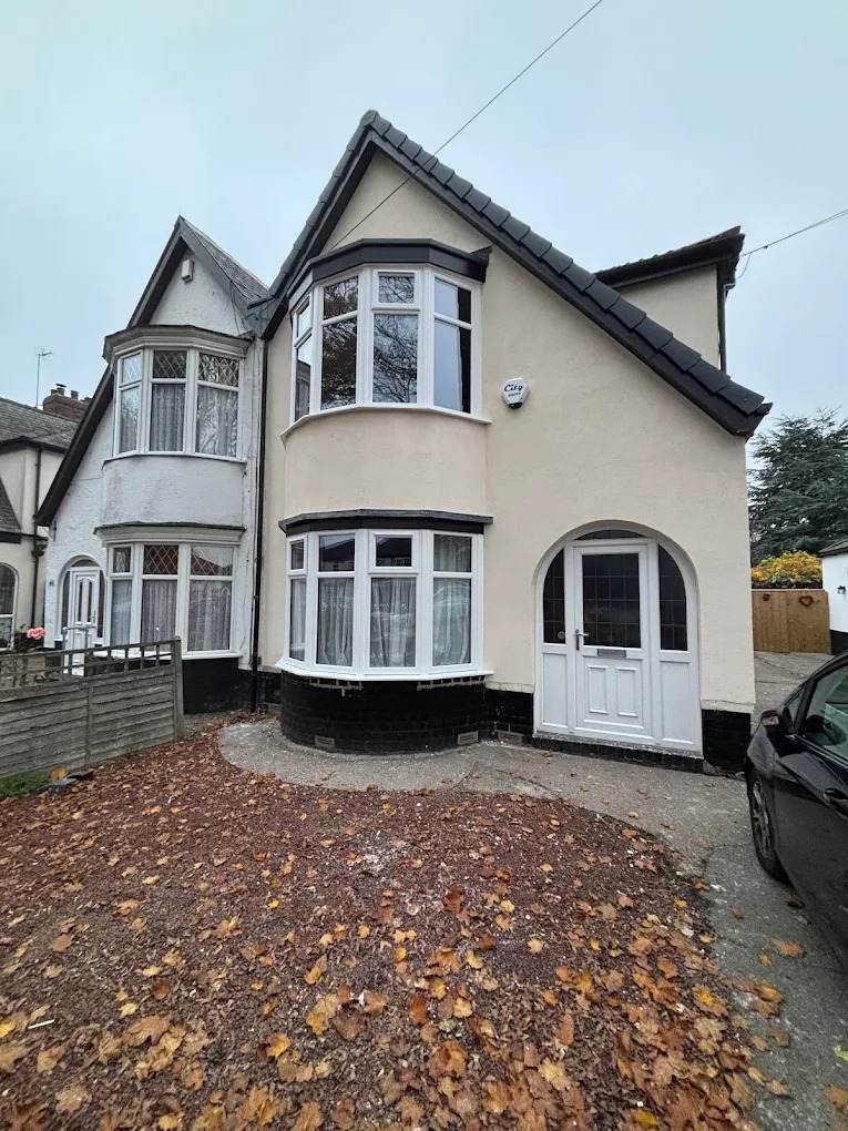 Bay fronted semi in Hull finished with a durable textured wall coating
